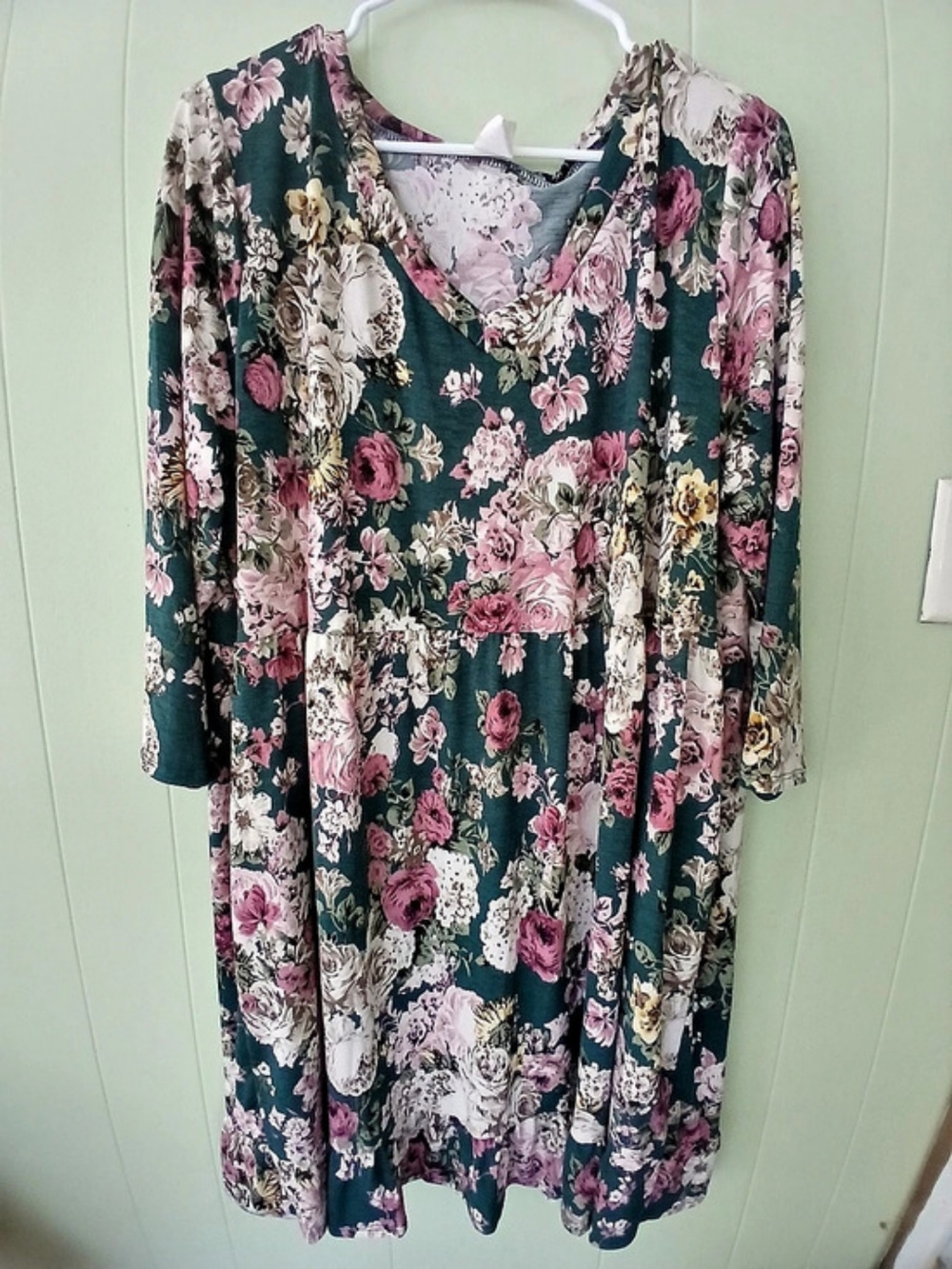 Sew In Love Floral Knee-length Dress Green & Pink Size 2X Like New